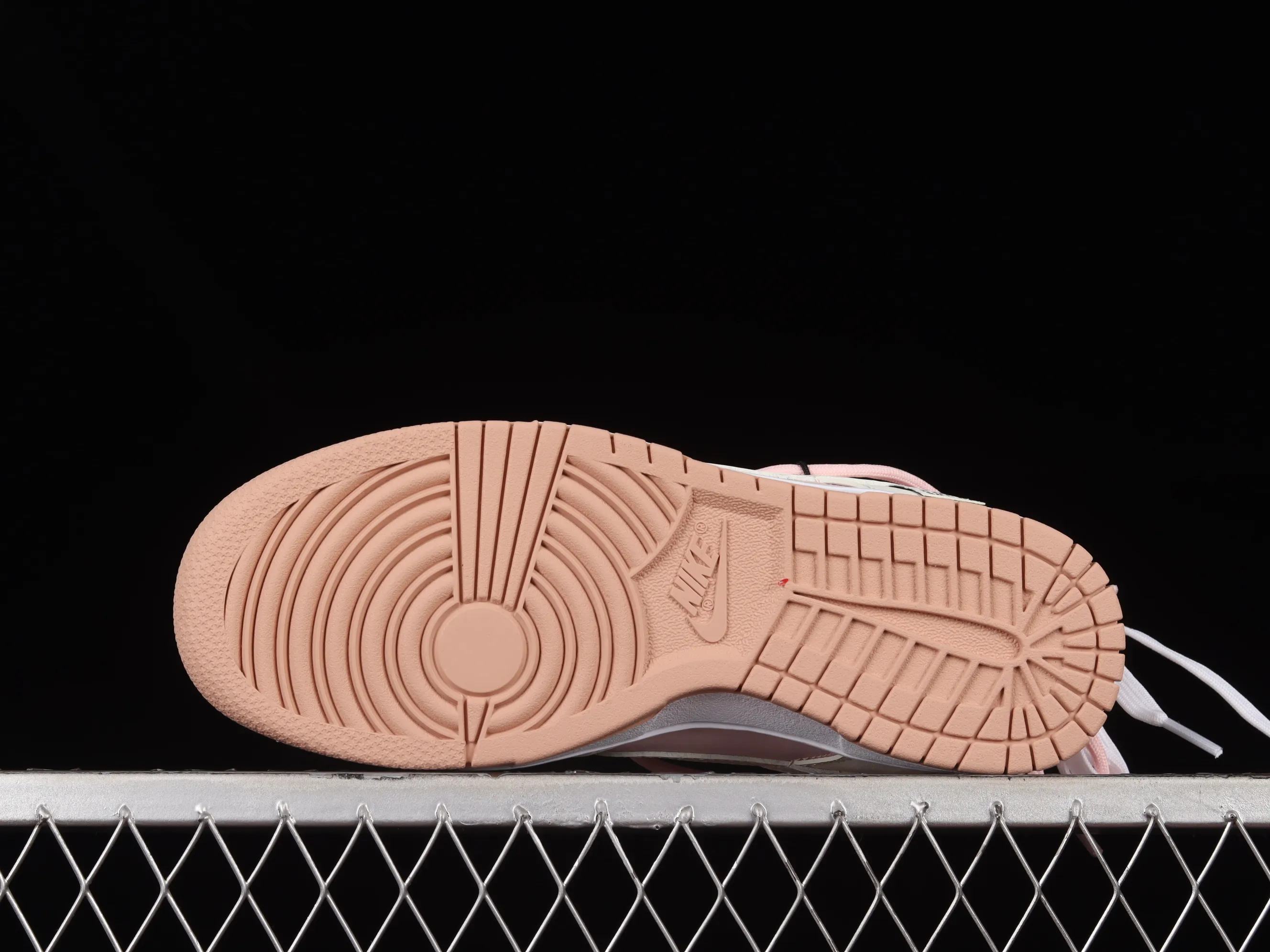 All categories Nk SB Dunk series Nk SB Dunk Low low-top sneakers Nk Dunk Low white and pink customized version of deconstructed strap casual sneakers DD1503-118